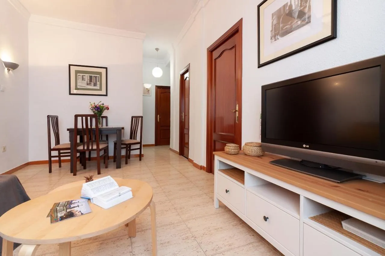 Sea & Wave Soho Family Apartment Малага 0*,  Испания